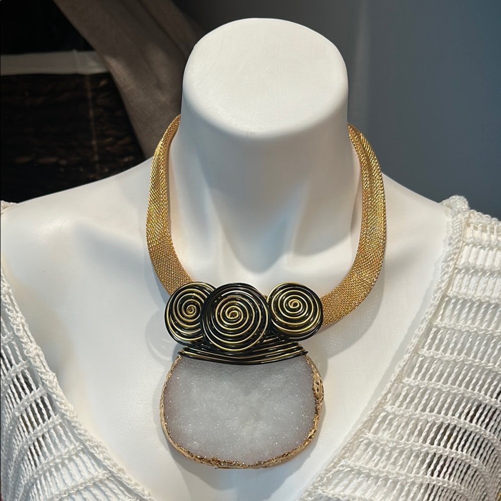 Cluster necklace